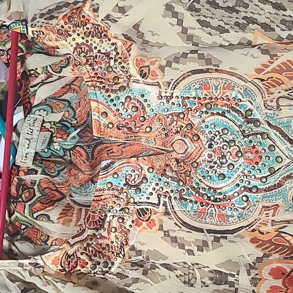 Top - Picture 2 of 2